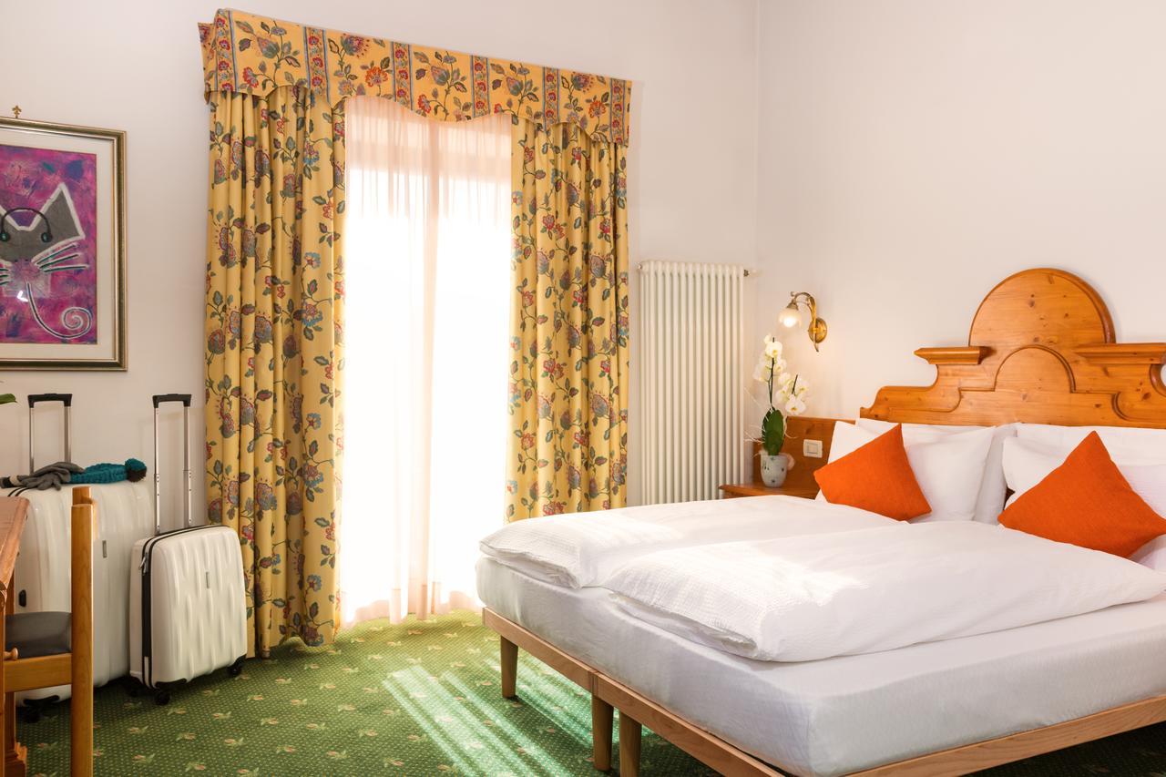 Hotel Bonapace ***S Madonna di Campiglio Ngoại thất bức ảnh